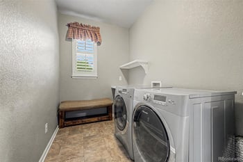 6934 Fultondale Cir, Aurora, CO 80016