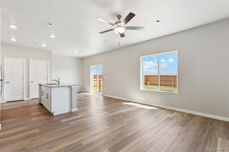 48160 Shetland Dr, Bennett, CO 80102
