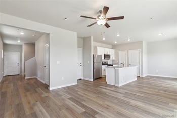 48160 Shetland Dr, Bennett, CO 80102