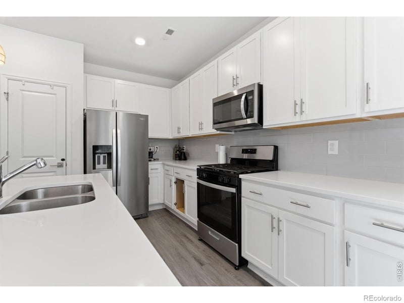 1928 Rosen Dr, Fort Collins, CO 80528