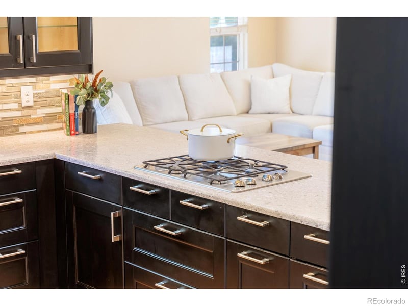 2513 Falcon Dr, Longmont, CO 80503