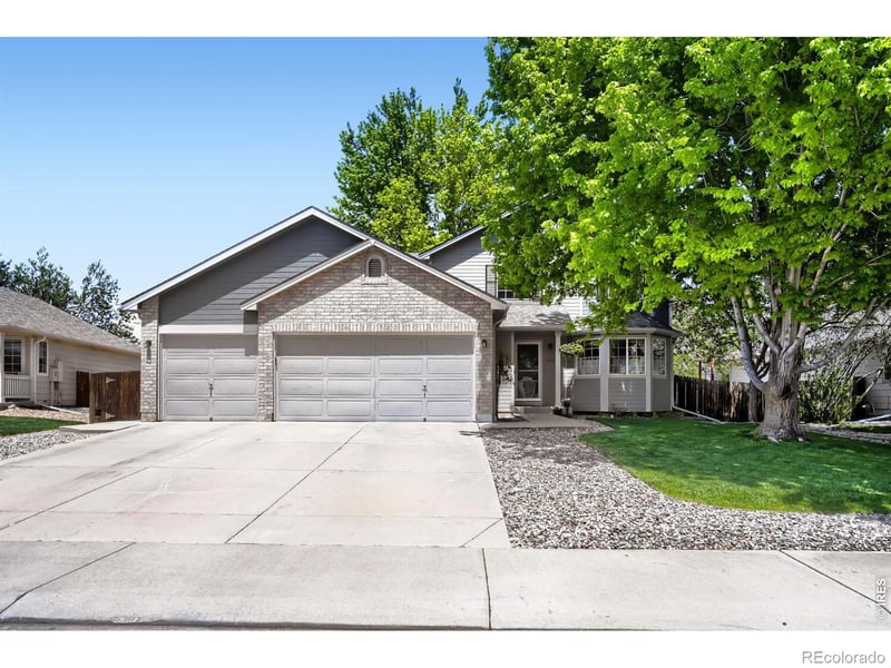 1512 Willowbrook Dr, Longmont, CO 80504