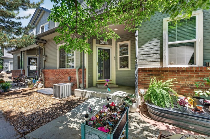 760 Depew St, Lakewood, CO 80226