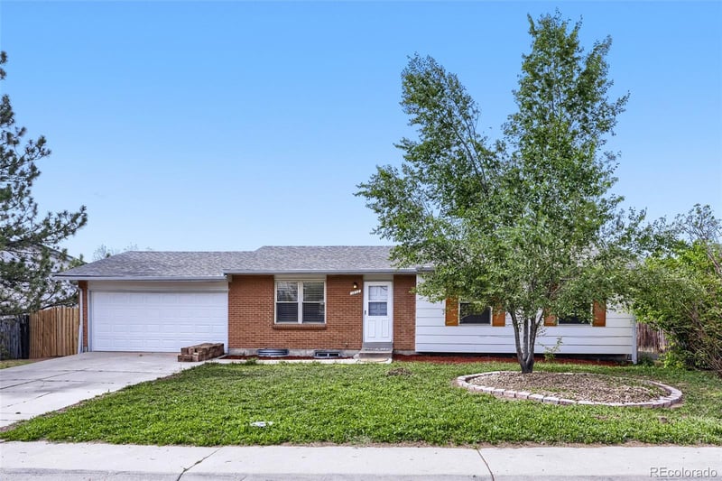1852 99th Ave, Thornton, CO 80229
