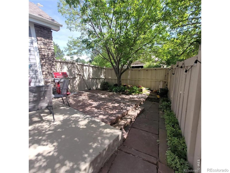 1677 Metropolitan Dr, Longmont, CO 80504