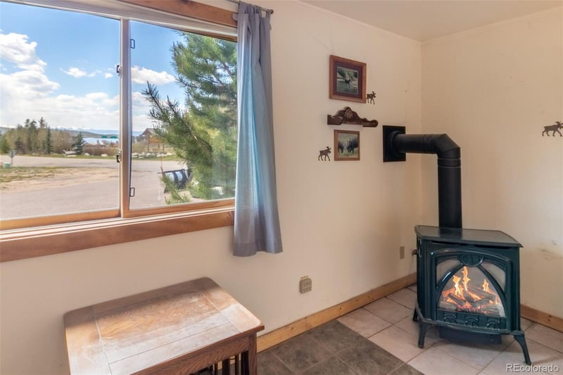 105 Lake Ave, Grand Lake, CO 80447