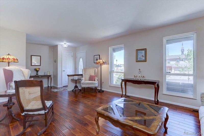 6947 Landmark Dr, Parker, CO 80138