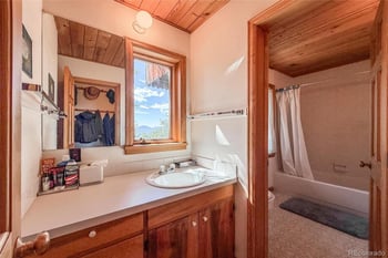 18673 State Highway 7, Lyons, CO 80540