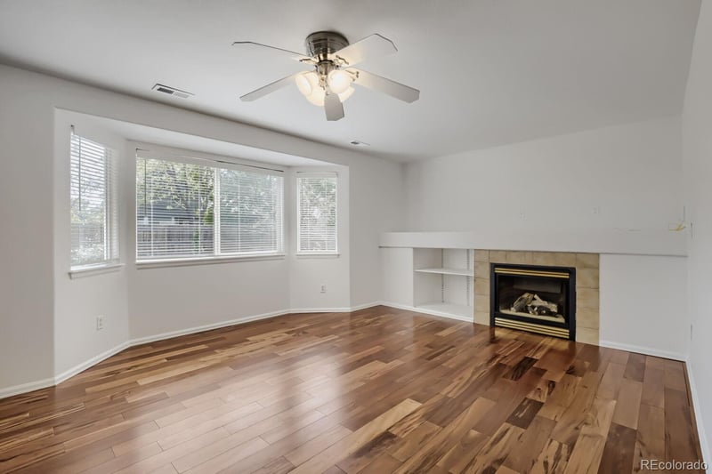 1633 Deerwood Dr, Longmont, CO 80504