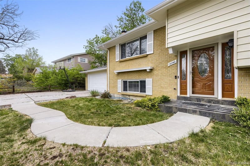 13240 Alaska Ave, Aurora, CO 80012