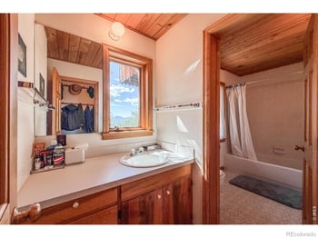 18673 Highway 7 , Lyons, CO 80540
