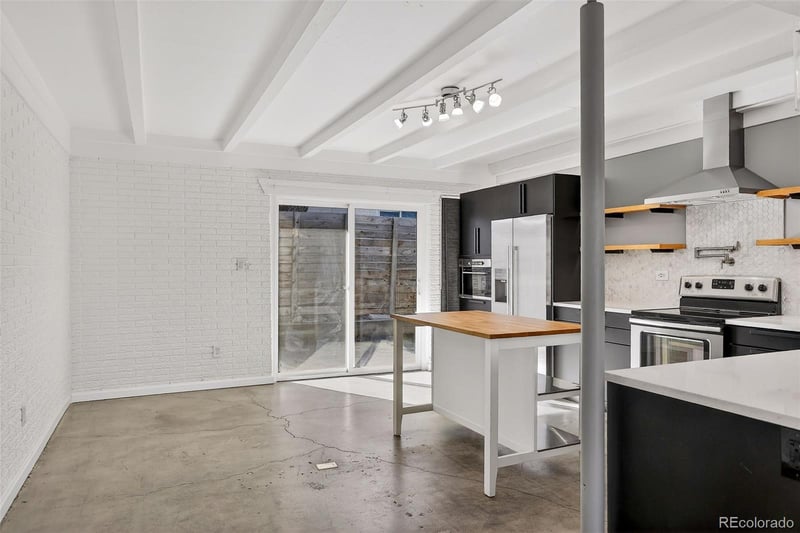 1040 Stuart St, Denver, CO 80204