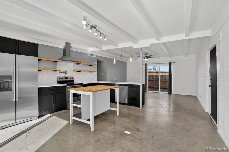 1040 Stuart St, Denver, CO 80204