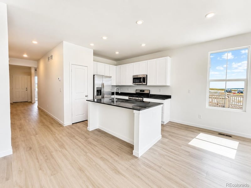 568 Yankee Boy Loop, Elizabeth, CO 80107