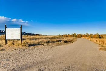 26945 Costilla Dr, Aurora, CO 80016