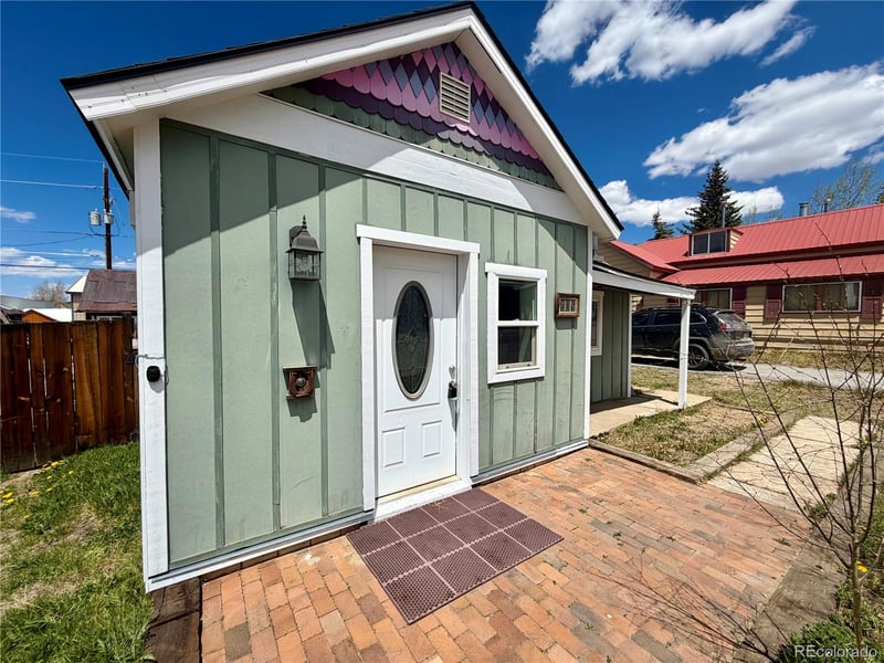 410 5th St, Leadville, CO 80461