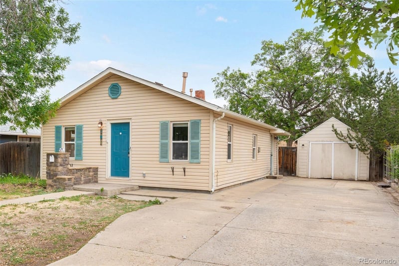 206 10th Ave, Brighton, CO 80601