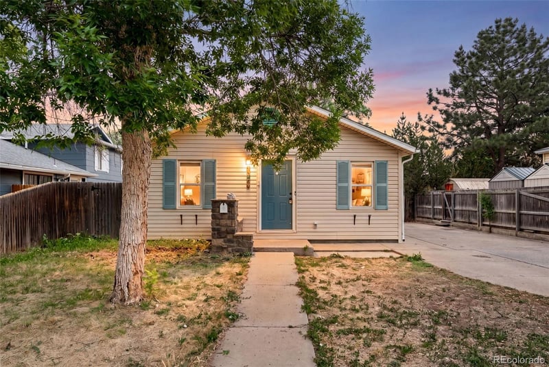 206 10th Ave, Brighton, CO 80601