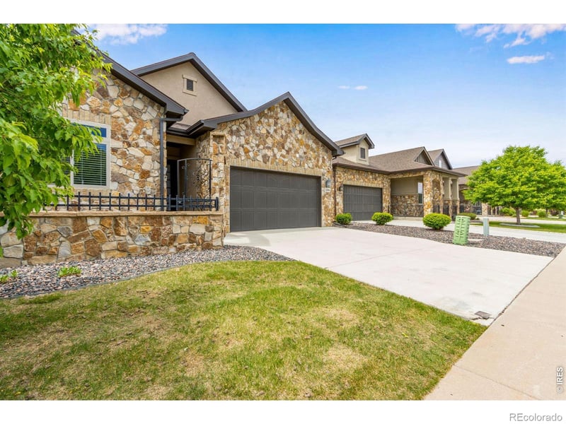 2006 Vineyard Dr, Windsor, CO 80550