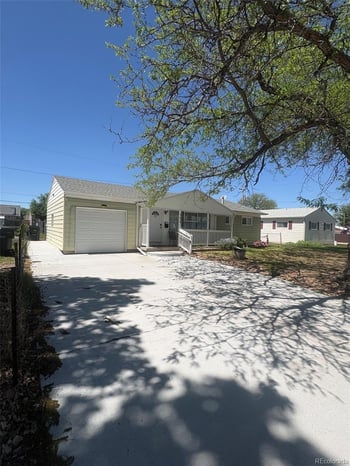 177 Delaware Dr, Sterling, CO 80751