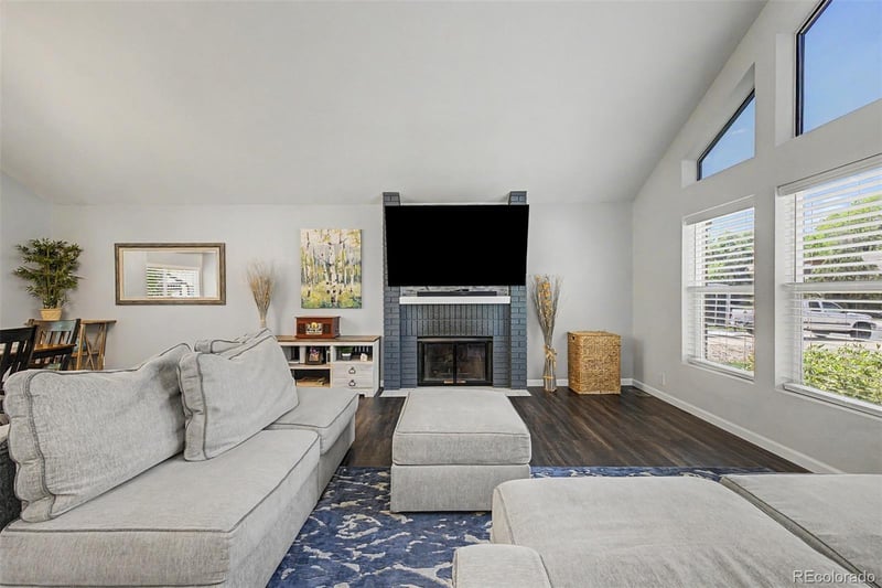 450 Dover Ct, Broomfield, CO 80020