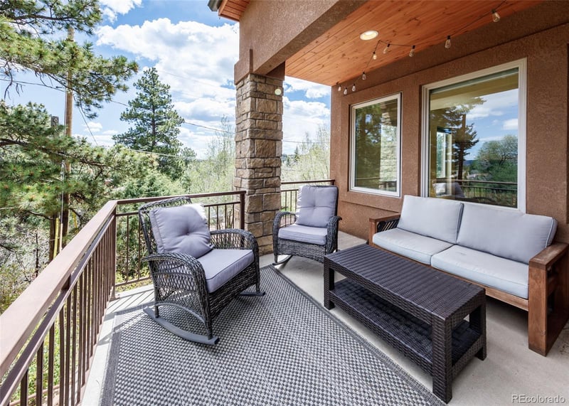 374 Hoover Ln, Palmer Lake, CO 80133