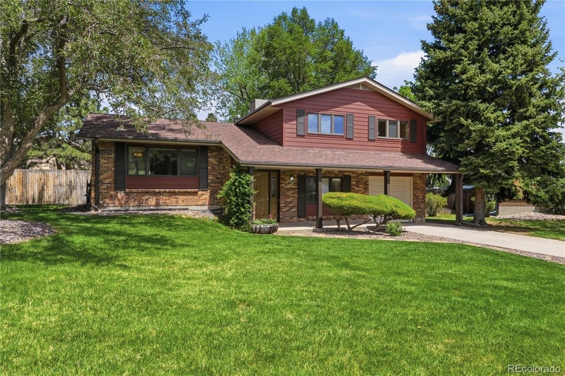 10469 Vermillion Dr, Littleton, CO 80127