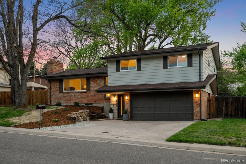 813 W Geddes Cir, Littleton, CO 80120