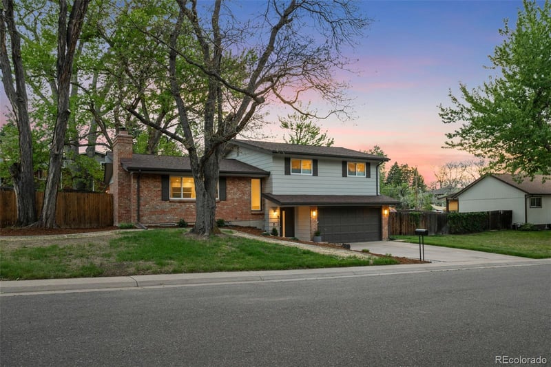 813 W Geddes Cir, Littleton, CO 80120