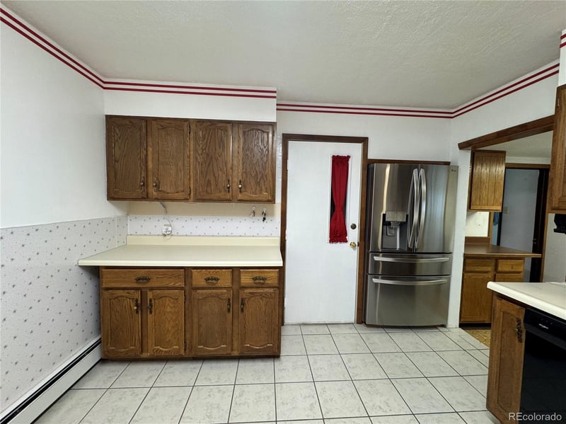 10 Stewart St, Keenesburg, CO 80643