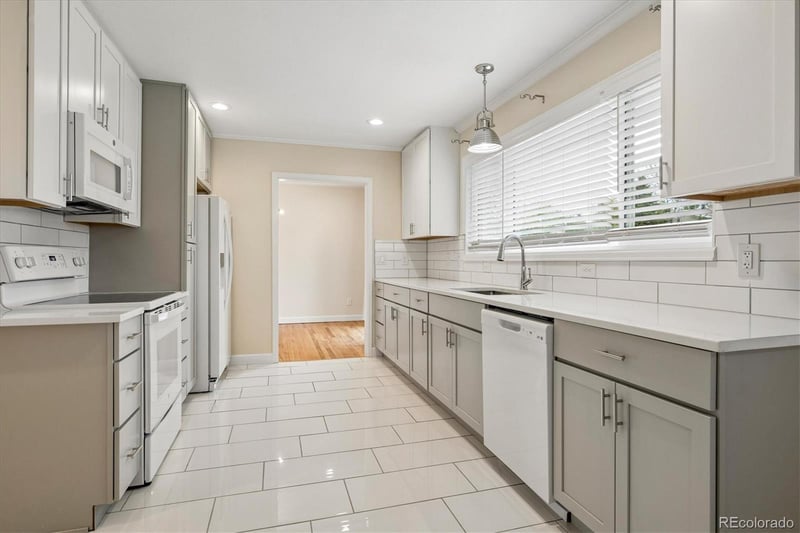 10894 E Wesley Ave, Aurora, CO 80014