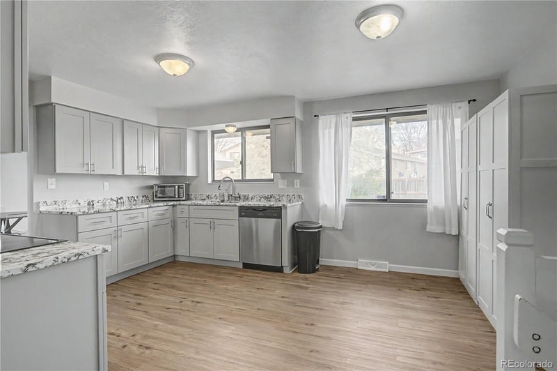 14955 Arizona Pl, Aurora, CO 80012