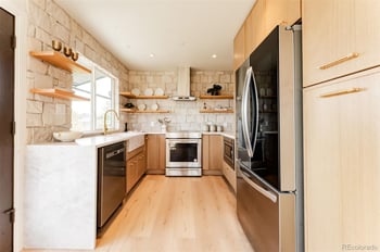 10542 Mossrock Rn, Littleton, CO 80125