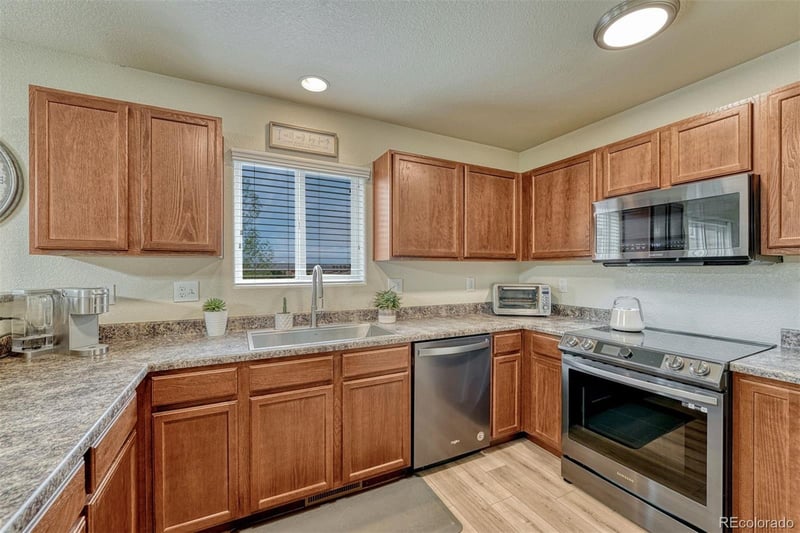 2404 Shady Aspen Dr, Colorado Springs, CO 80921