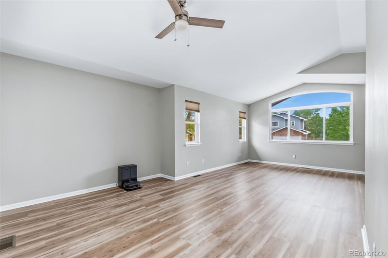 812 Brookside Dr, Longmont, CO 80504