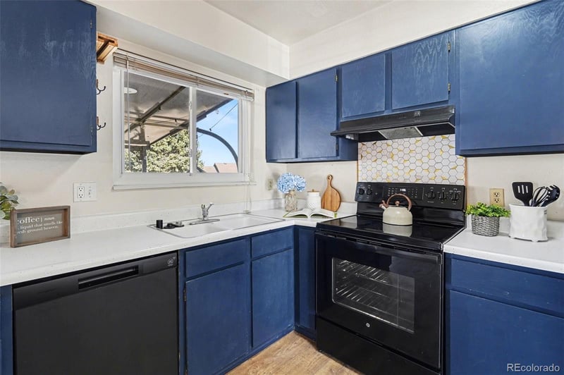 1632 Rifle St, Aurora, CO 80017