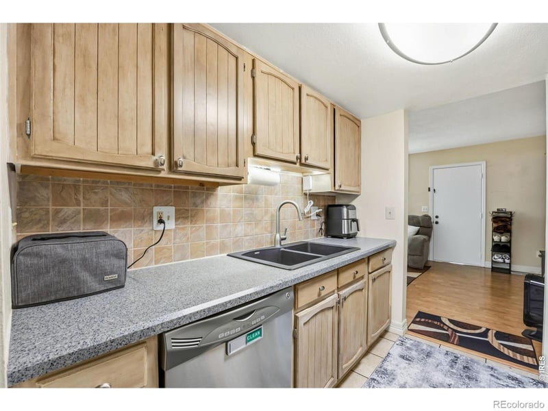 360 S Balsam St, Lakewood, CO 80226