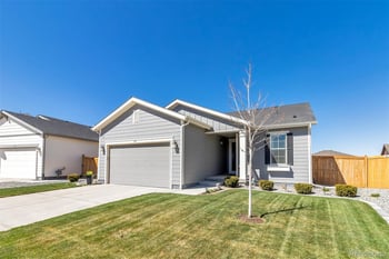 855 Waterloo Cir, Aurora, CO 80018