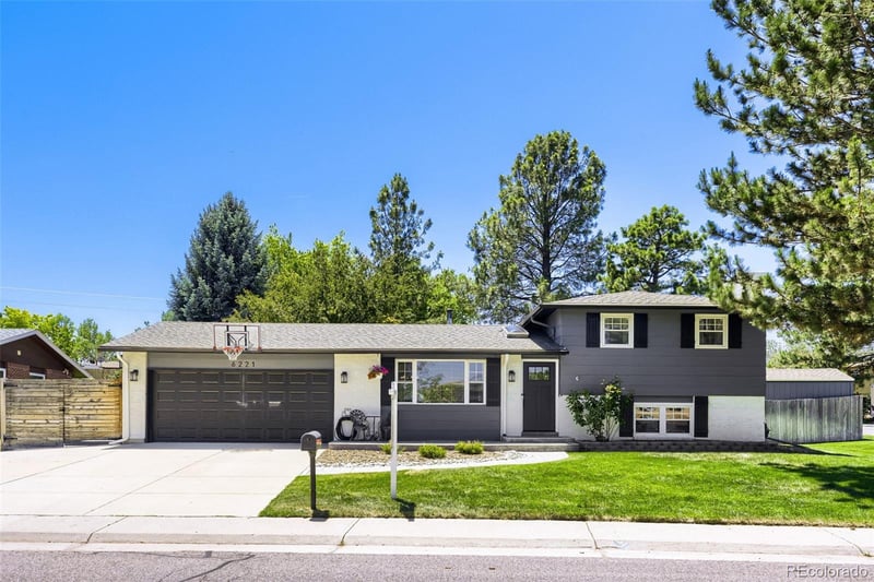 6221 S Ash Cir W, Centennial, CO 80121