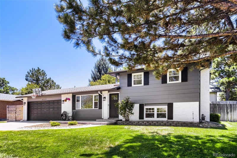 6221 S Ash Cir W, Centennial, CO 80121
