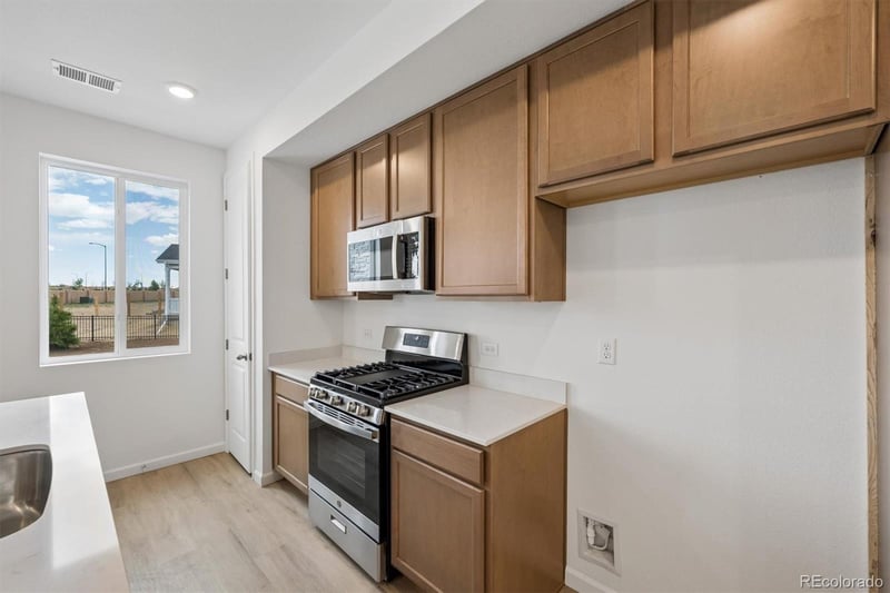 24185 30th Pl, Aurora, CO 80019