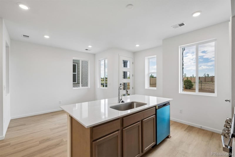 24185 30th Pl, Aurora, CO 80019