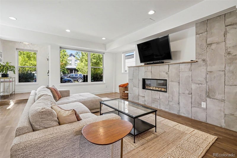 2538 Clarkson St, Denver, CO 80205