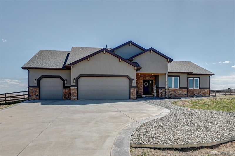 49790 Antelope Dr #E, Bennett, CO 80102