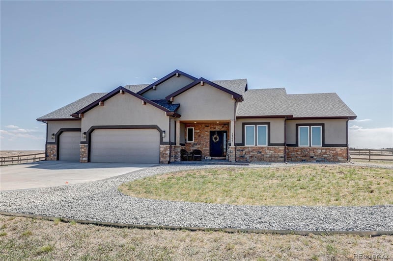 49790 Antelope Dr #E, Bennett, CO 80102