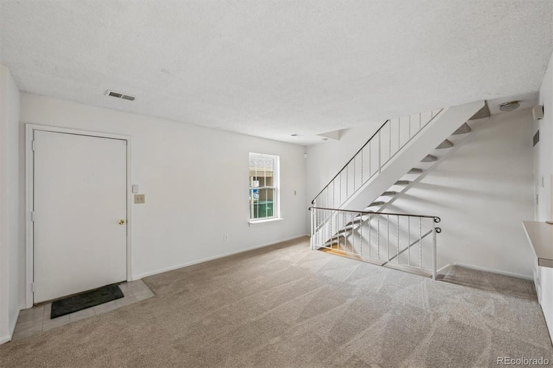 16 Amesbury St, Broomfield, CO 80020