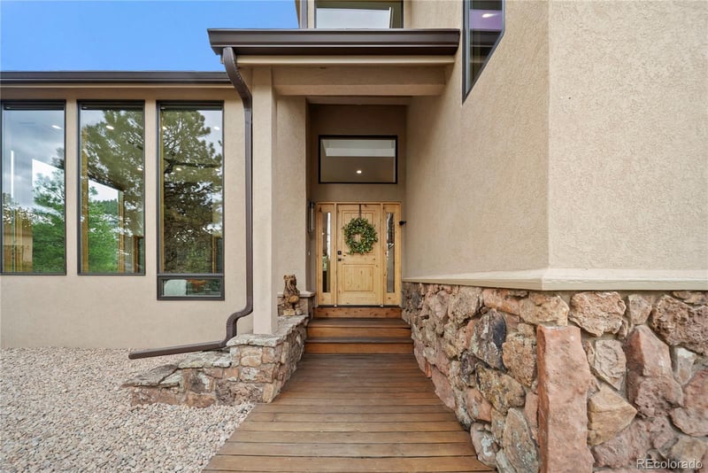 25734 Bristlecone Ct, Golden, CO 80401