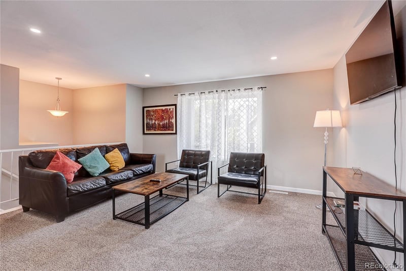 18971 Mercer Dr, Aurora, CO 80013