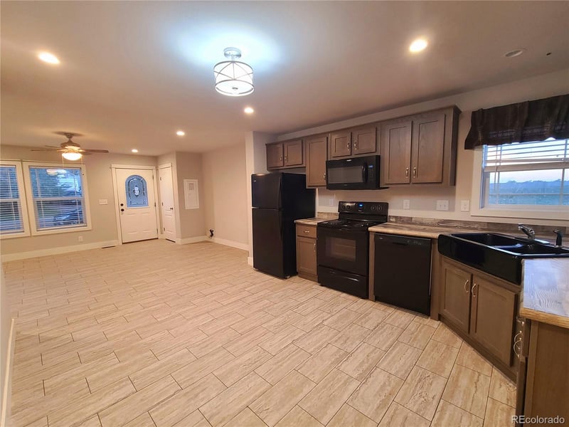 8 8th St, Flagler, CO 80815