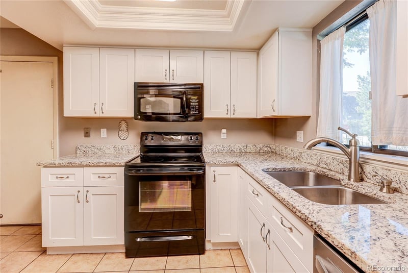 2490 Worchester Ct #A, Aurora, CO 80014